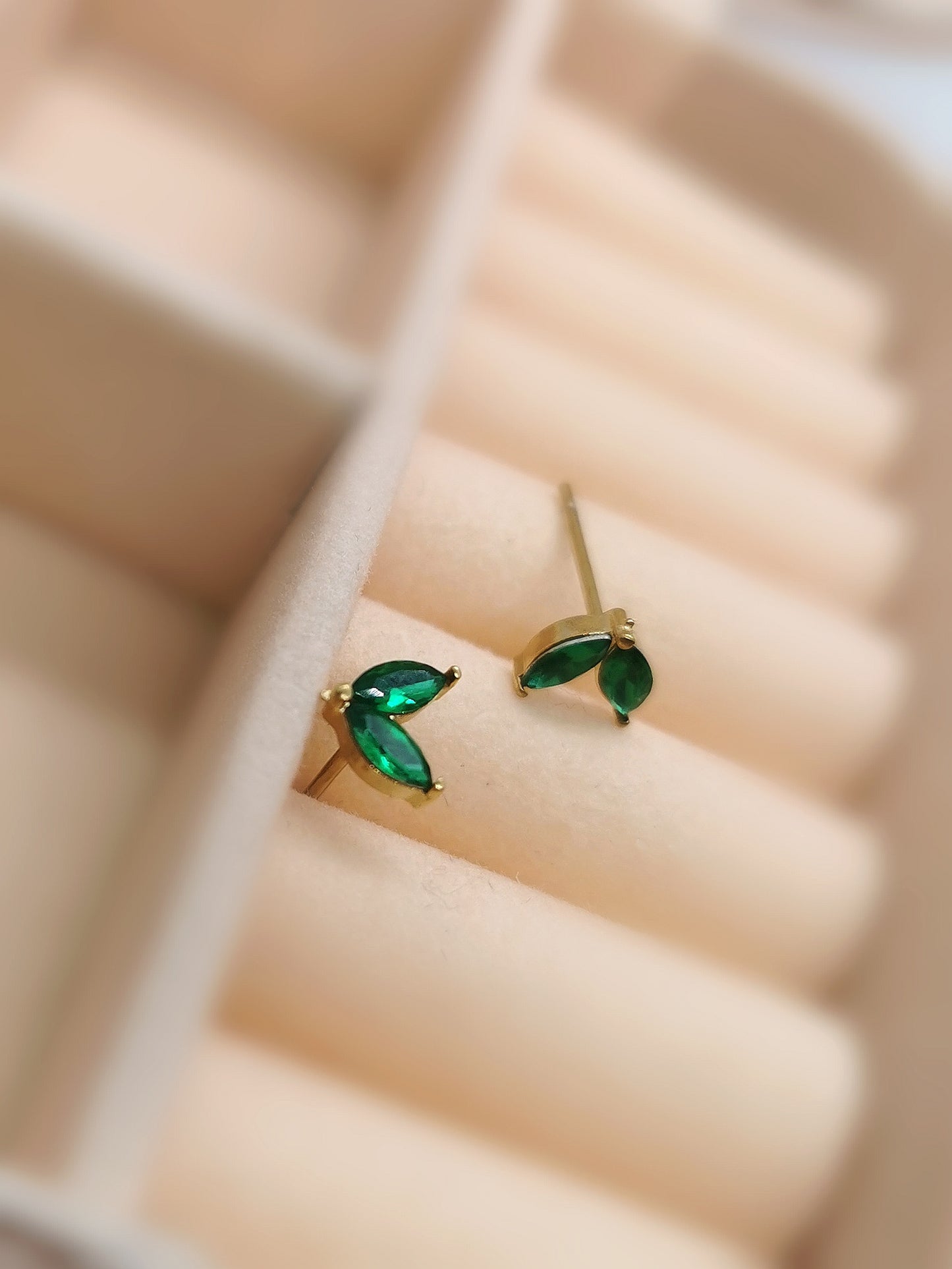 Wings Earrings / Piercing