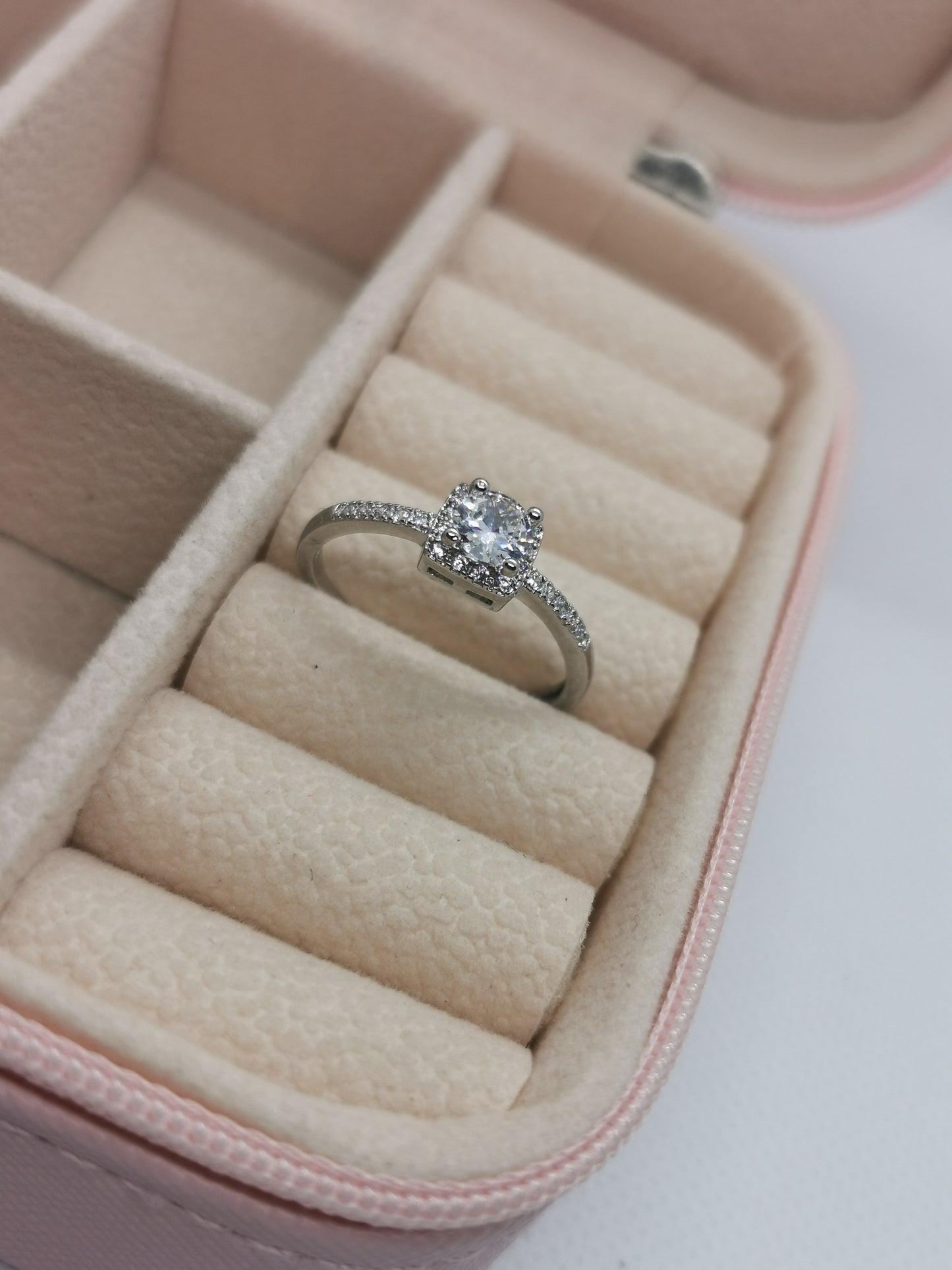 Alux square stone solitaire