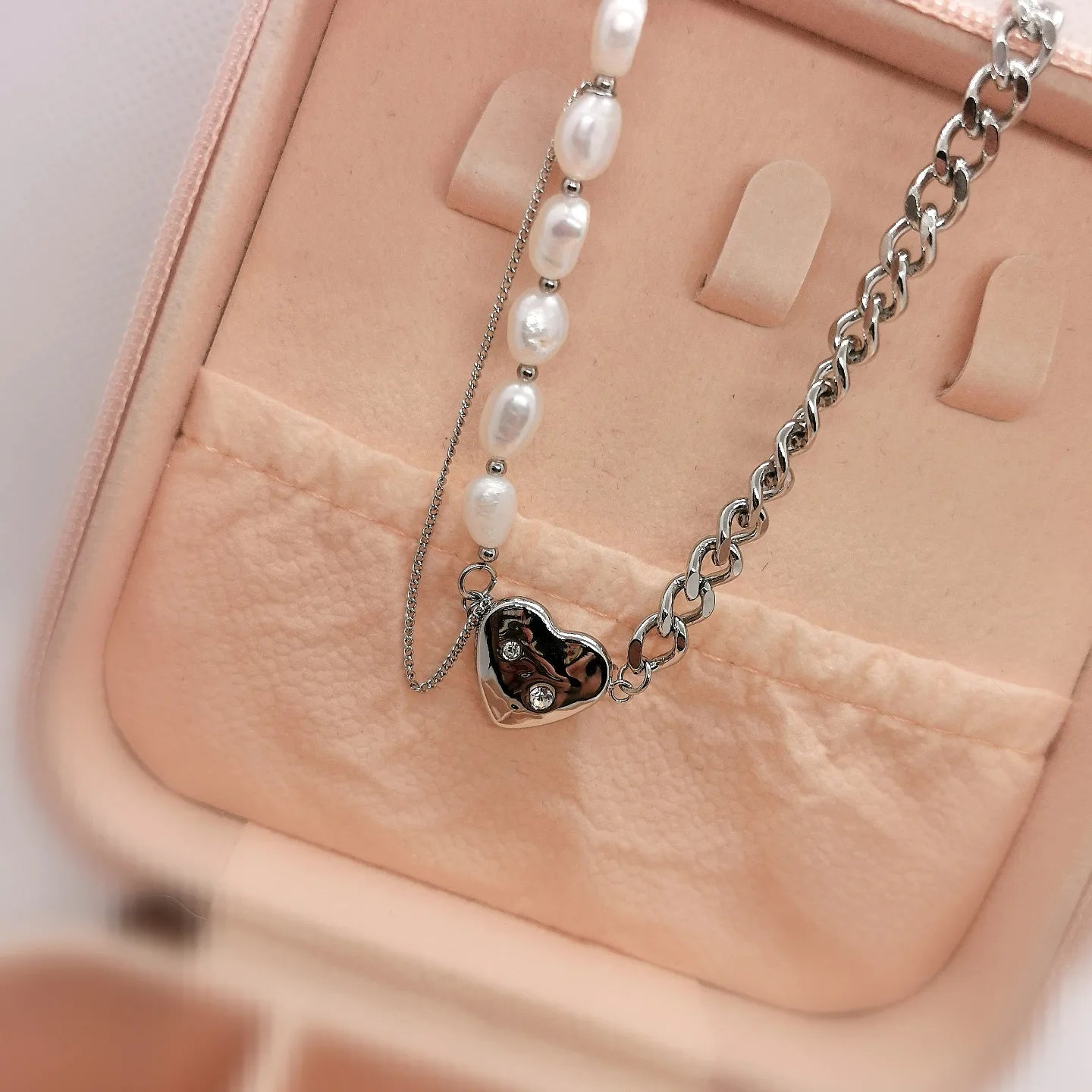 Sweet Pearl Necklace