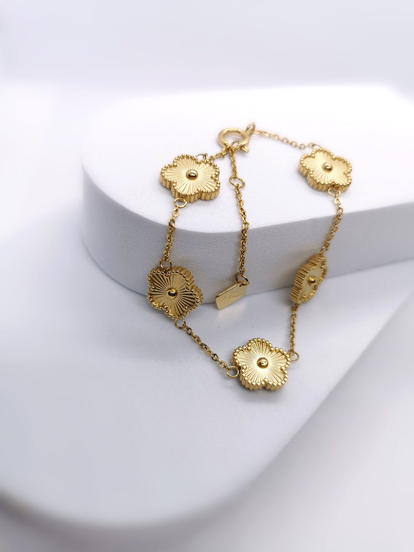 Carry Bracelet