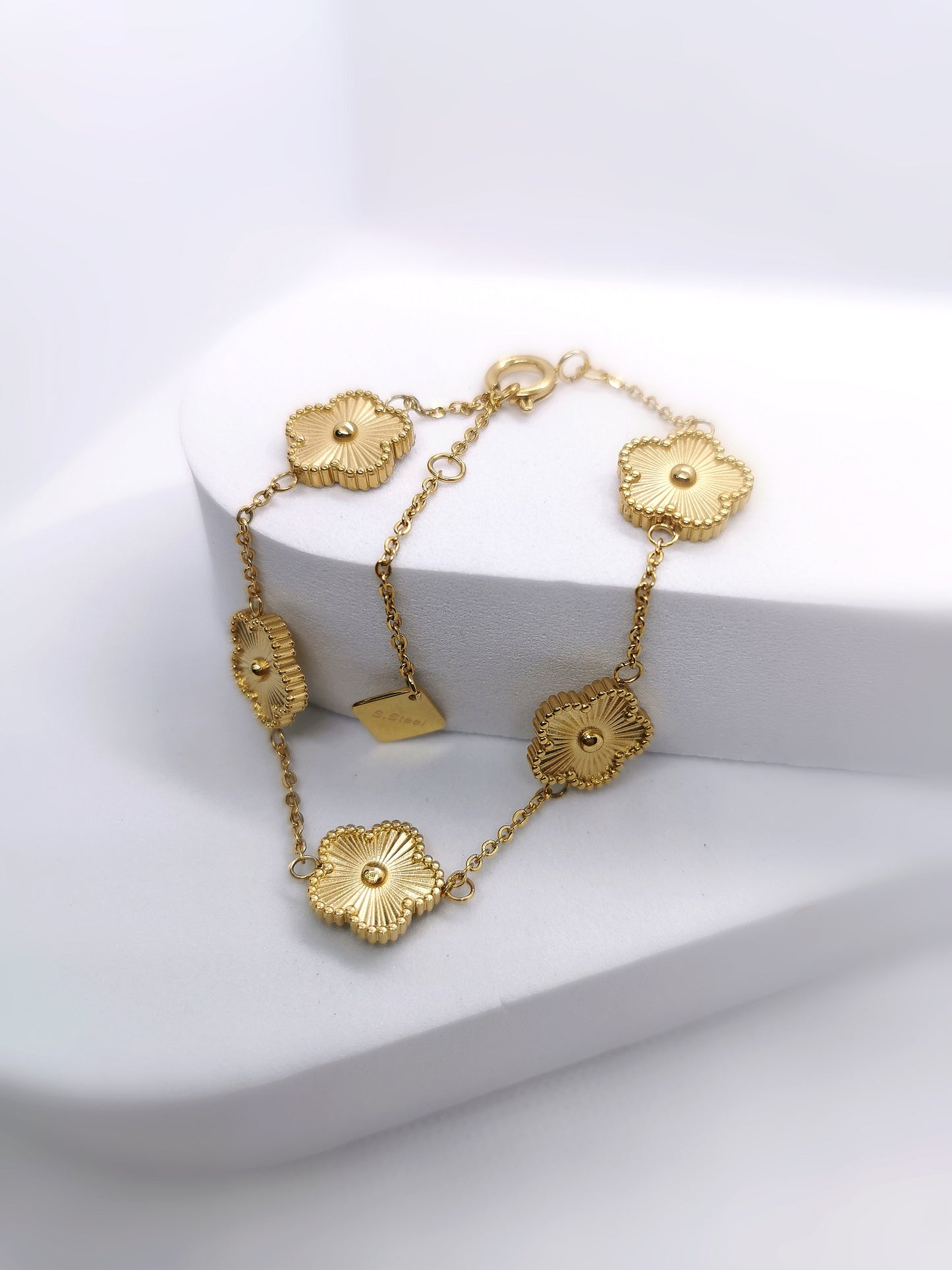 Carry Bracelet
